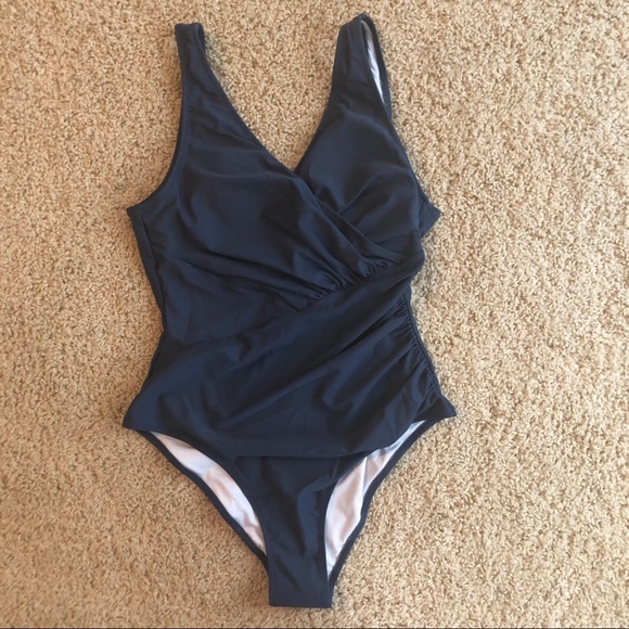 Cupshe Other - Cupshe NWT size medium swimsuit